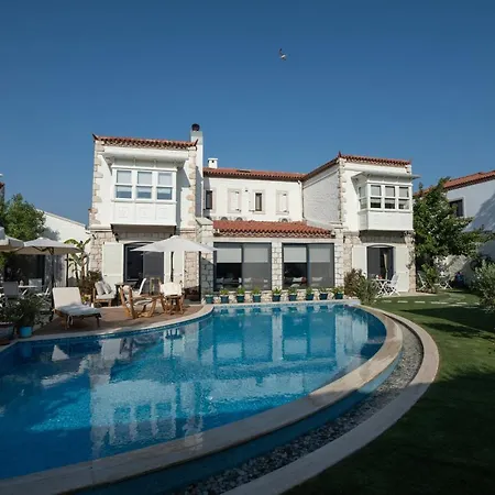 Sedirli Ev Penzion Alaçatı