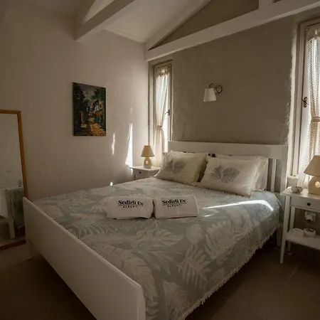 Sedirli Ev Inn Alacati