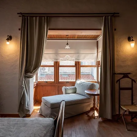 Sedirli Ev Inn Alacati