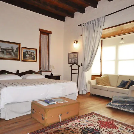 Sedirli Ev Inn Alaçatı