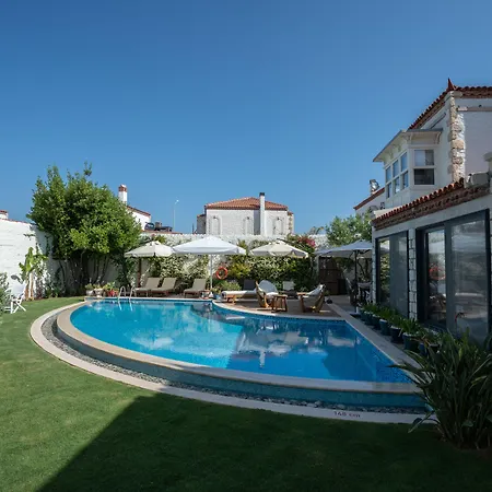 Sedirli Ev Inn Alaçatı