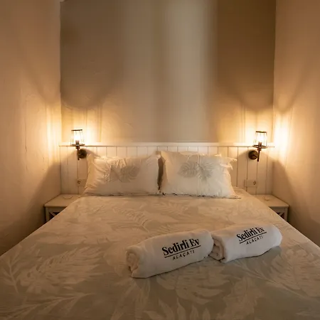 Inn Sedirli Ev 2*