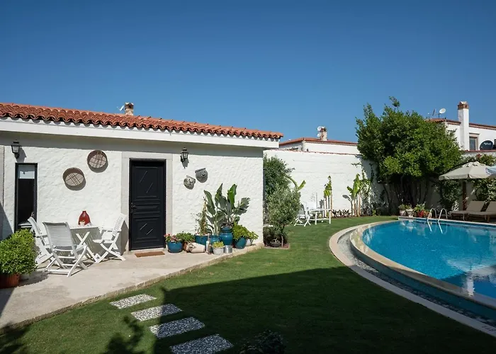 Sedirli Ev Han/Misafirhane Alaçatı