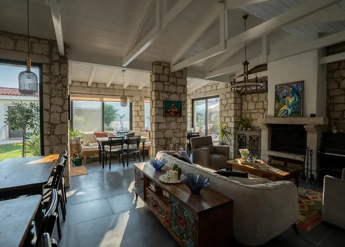 Sedirli Ev Alaçatı