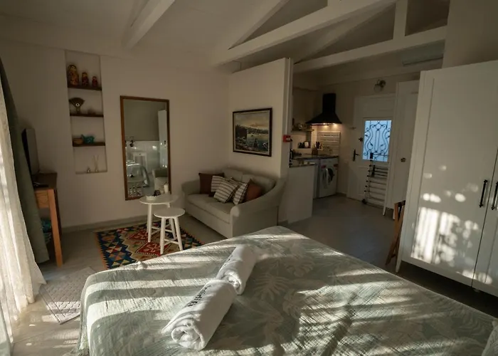 Sedirli Ev Herberg Alaçatı